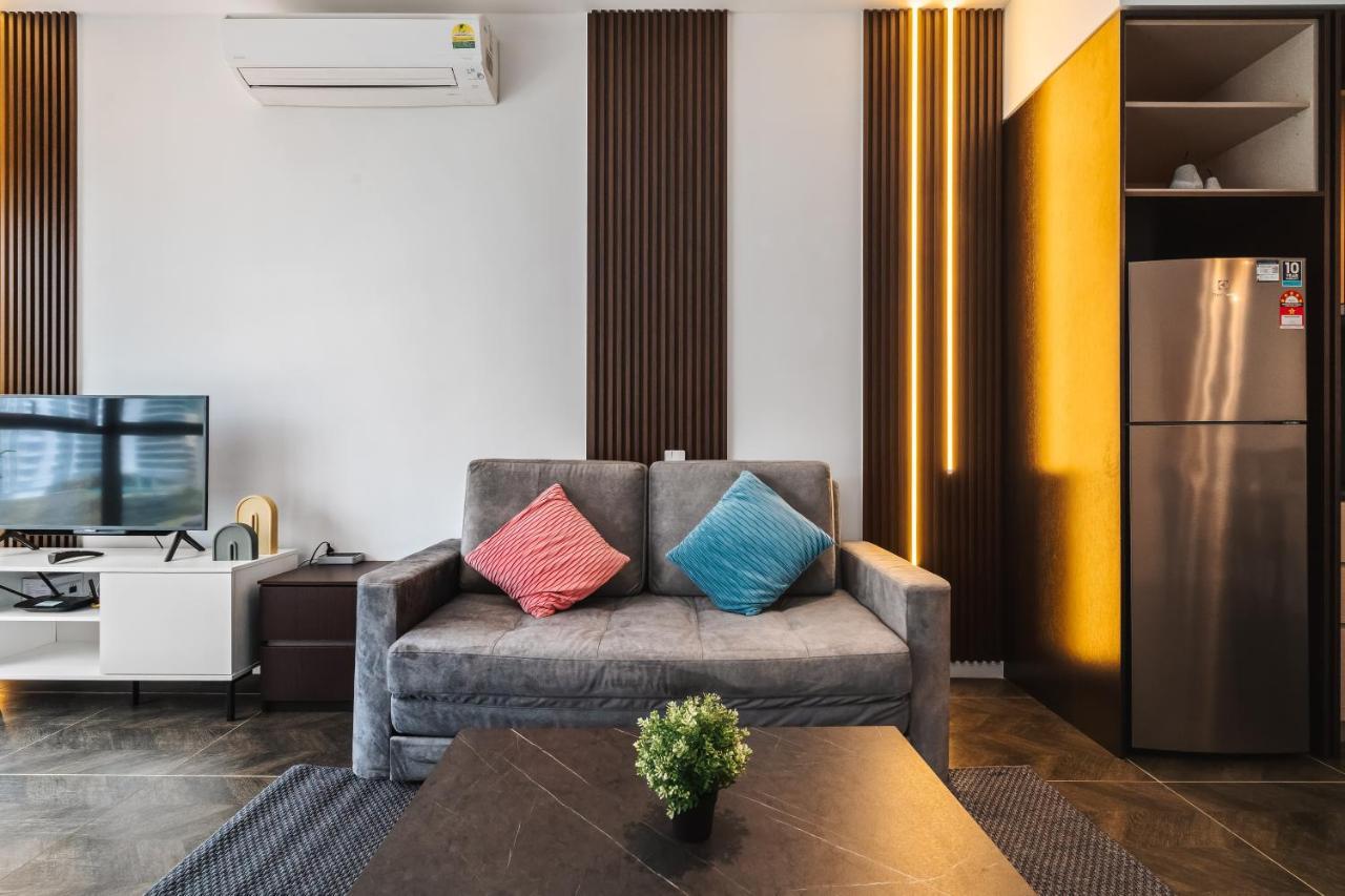 Scarletz Klcc Apartments By Soulasia Kuala Lumpur Zewnętrze zdjęcie