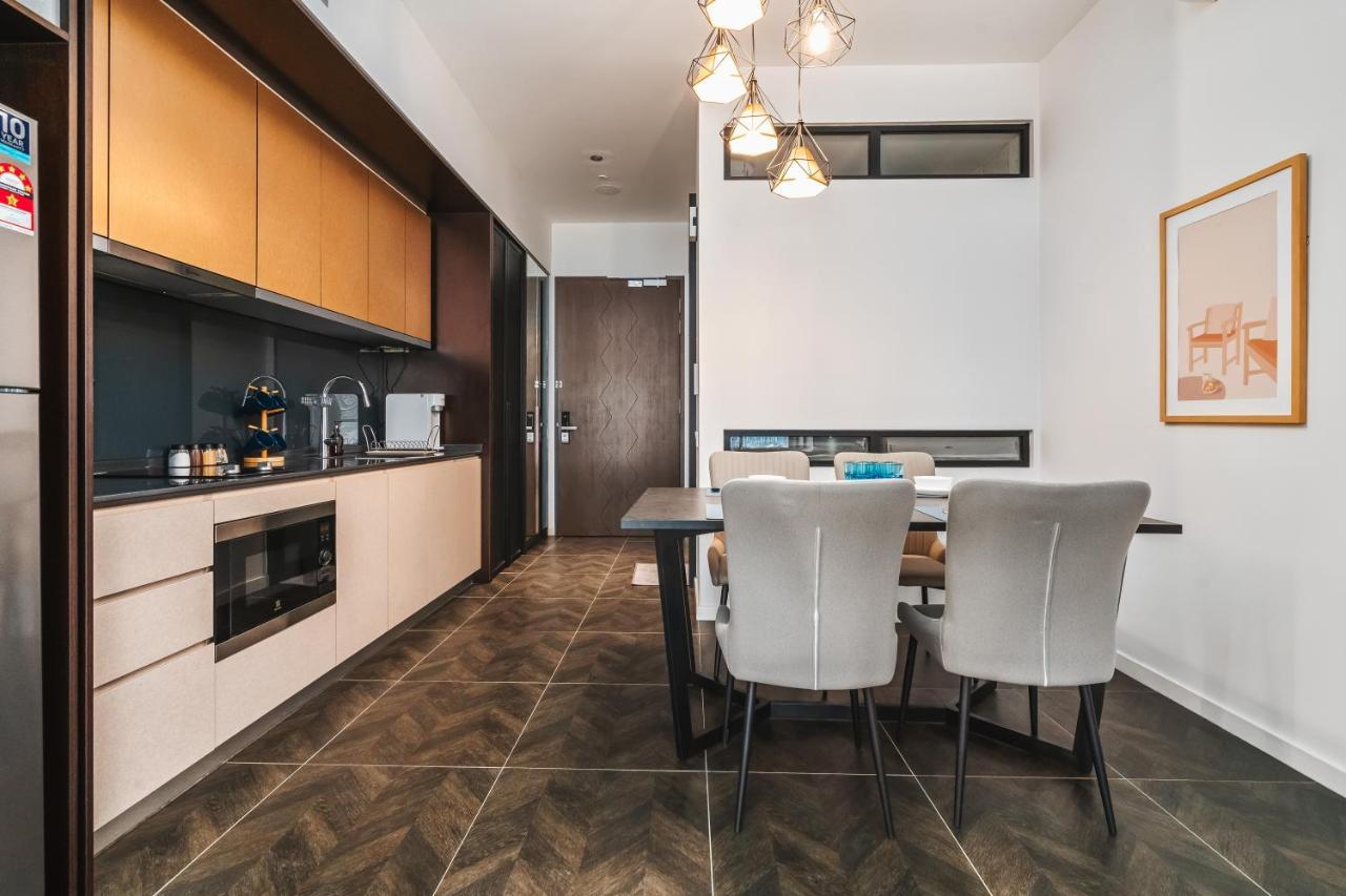 Scarletz Klcc Apartments By Soulasia Kuala Lumpur Zewnętrze zdjęcie