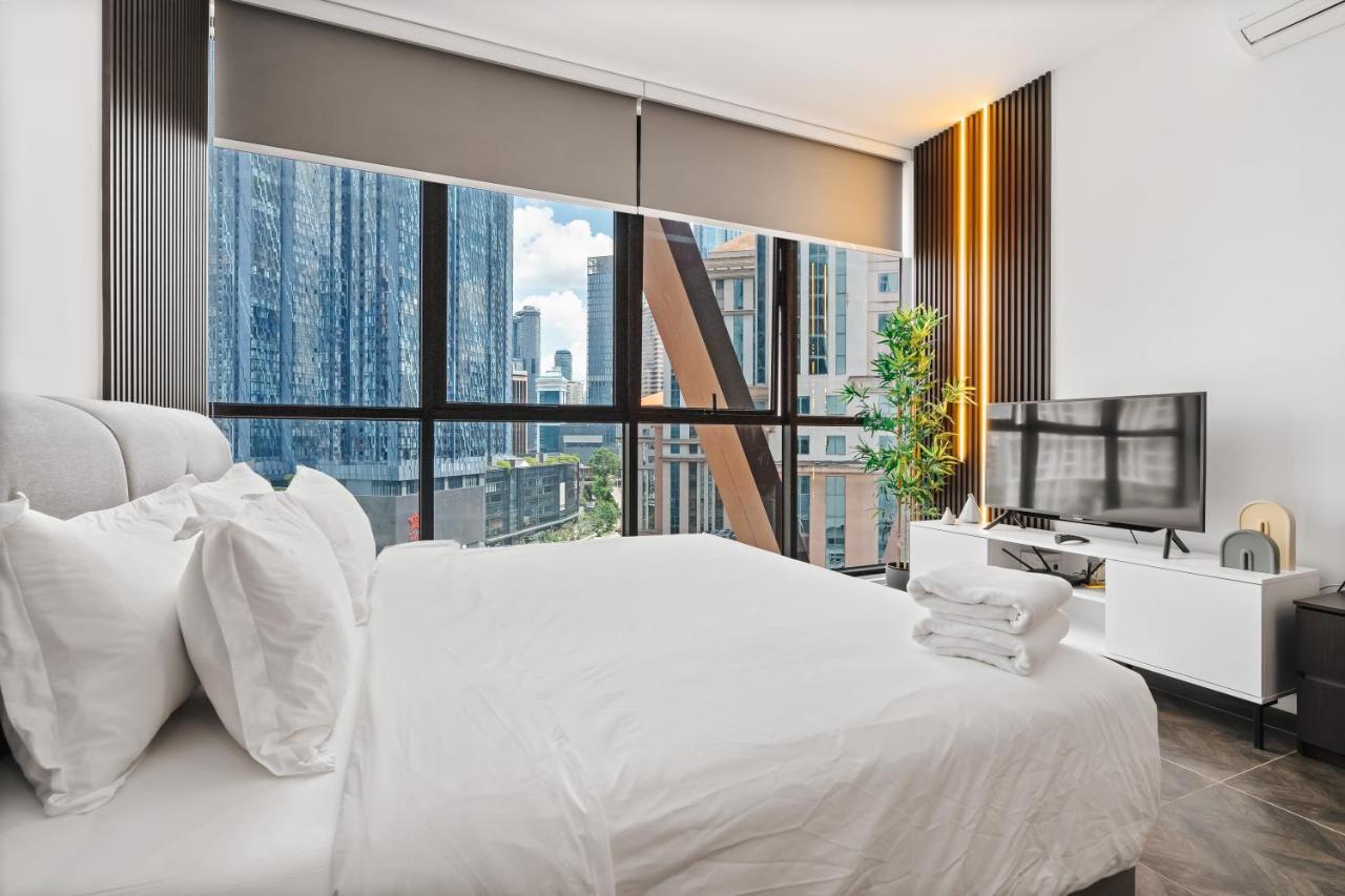Scarletz Klcc Apartments By Soulasia Kuala Lumpur Zewnętrze zdjęcie