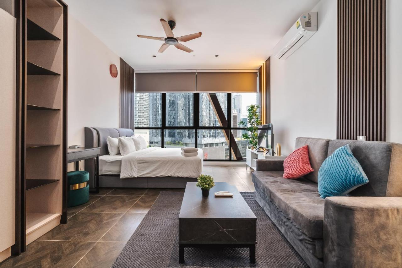 Scarletz Klcc Apartments By Soulasia Kuala Lumpur Zewnętrze zdjęcie