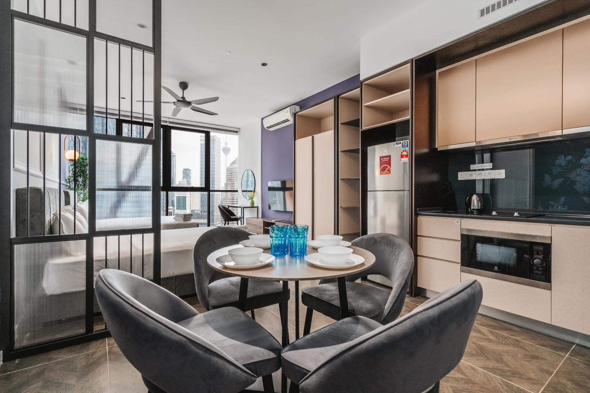 Scarletz Klcc Apartments By Soulasia Kuala Lumpur Zewnętrze zdjęcie