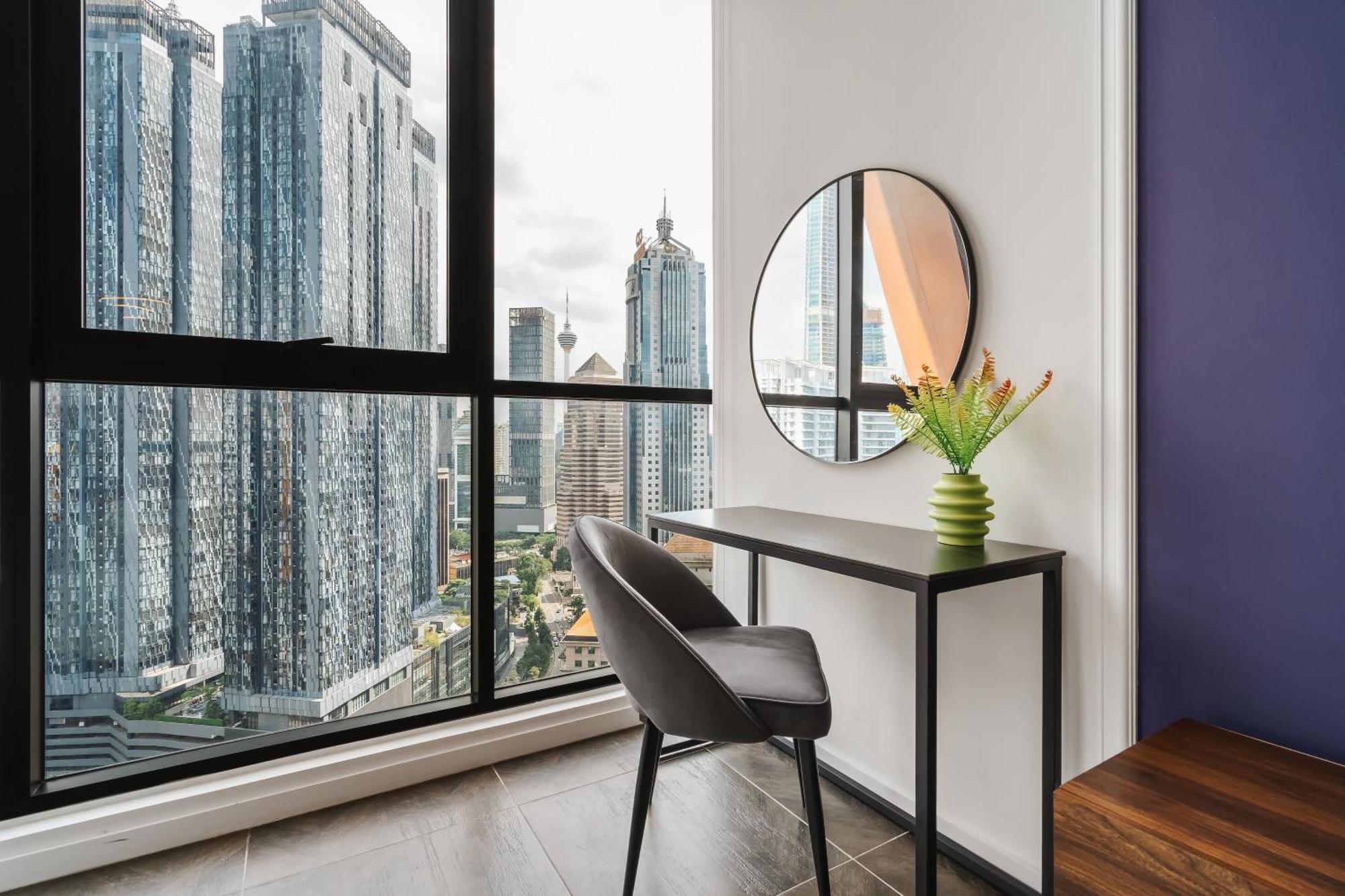 Scarletz Klcc Apartments By Soulasia Kuala Lumpur Zewnętrze zdjęcie